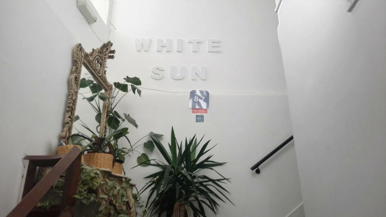 White Sun Hostel ลากอส ภายนอก รูปภาพ